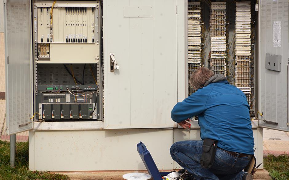 je recherche un électricien Paris 14